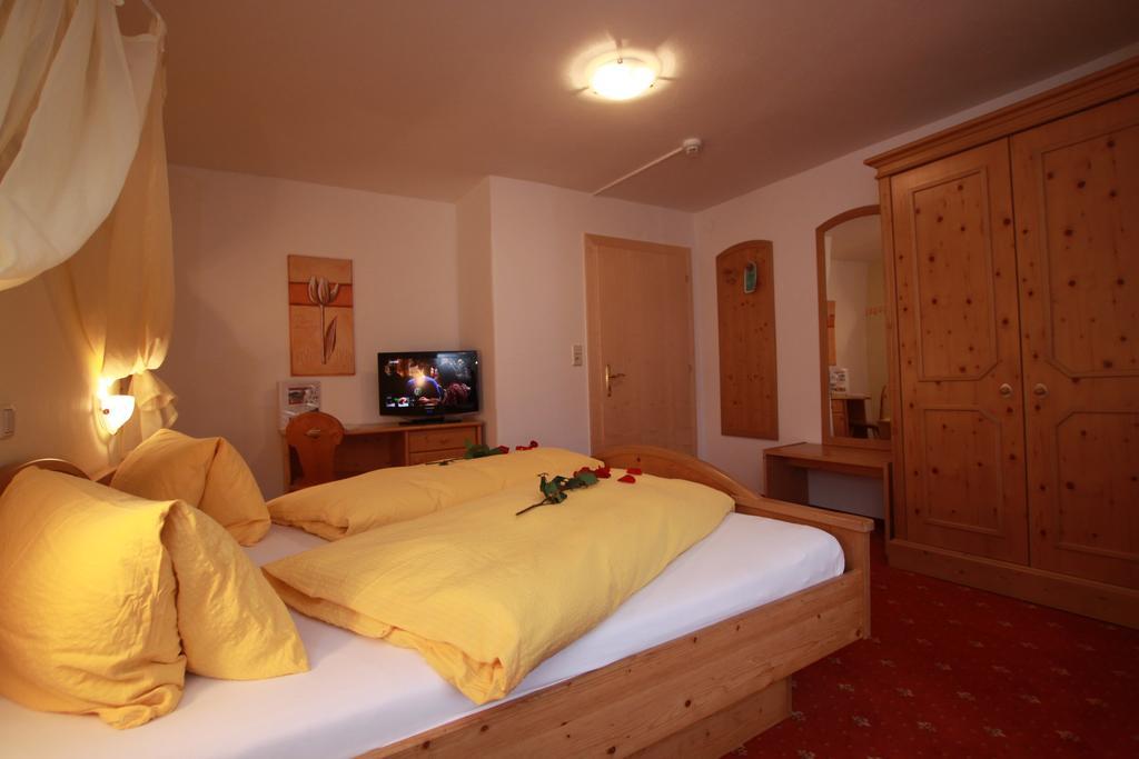 Pension Edelweiss Breitenbach am Inn Zimmer foto